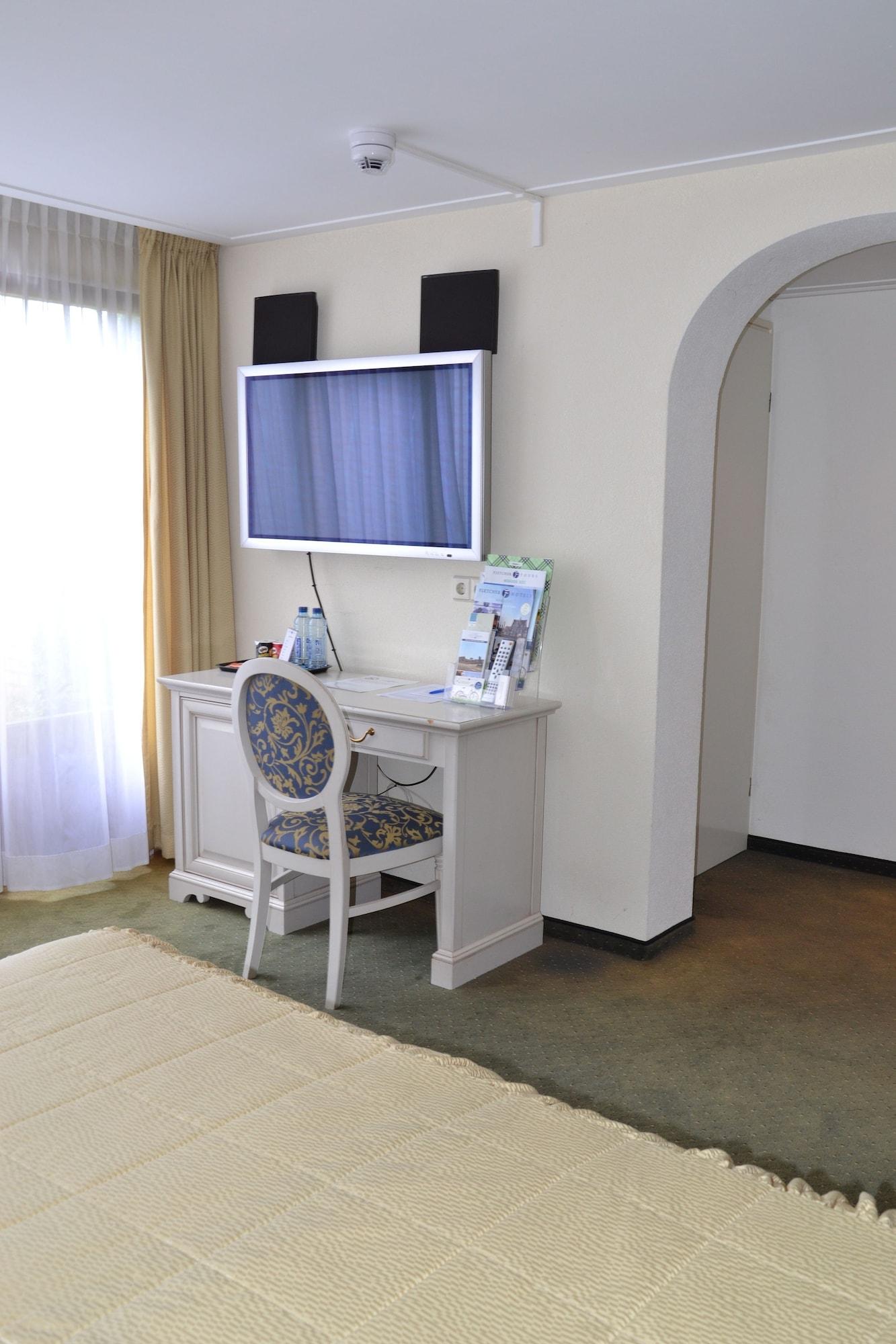 Fletcher Hotel - Restaurant Хейло Экстерьер фото